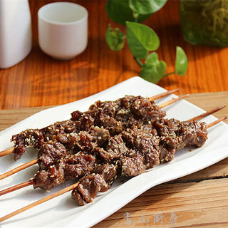 【黑椒烤牛肉串】