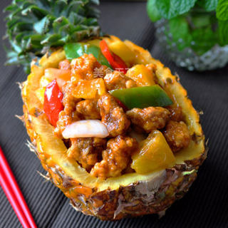 菠萝船咕咾肉