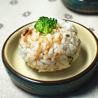 【金枪鱼饭团】