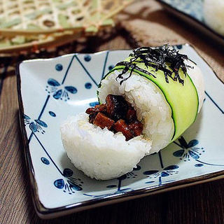 卤肉饭团