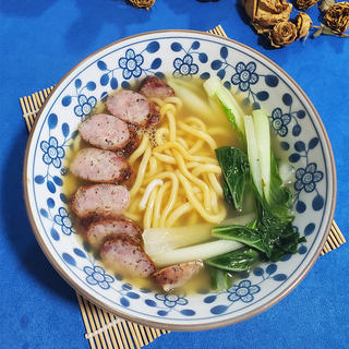 黑椒香肠煮乌冬面