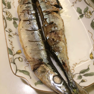 盐烤秋刀鱼