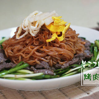 韩式烤肉拌冷面
