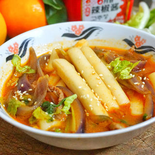 辣白菜肉丝年糕汤