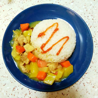 咖喱鸡腿盖饭