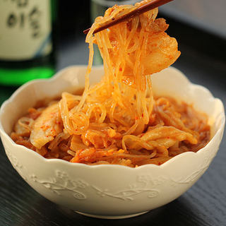 泡菜炒红薯粉