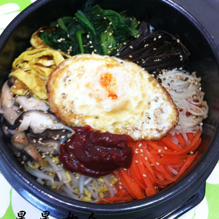 韩式石锅拌饭