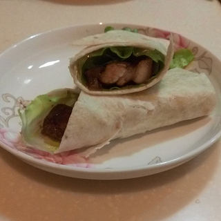 韩式炒五花肉配卷饼