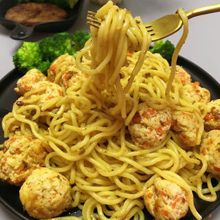 黑胡椒鸡肉丸意面