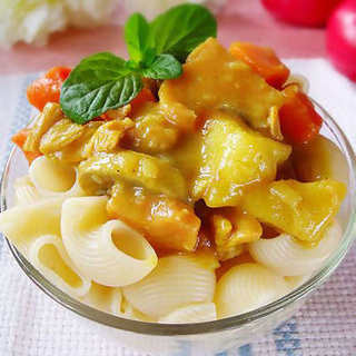 咖喱鸡肉蘑菇意面