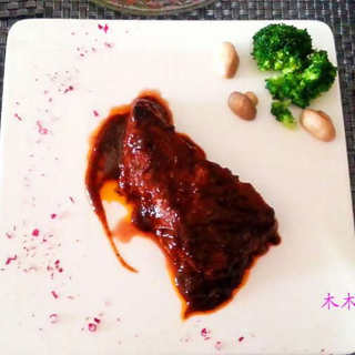 黑胡椒红酒香柠牛排