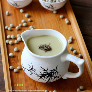 简单做出浓郁美味-----洋葱豌豆浓汤