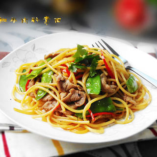 黑椒牛肉炒意面