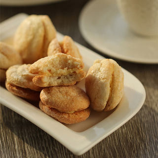 杏仁蛋白饼