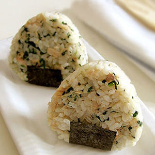 鲔鱼饭团