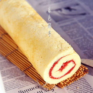 樱桃蛋糕卷