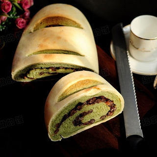 抹茶红豆面包