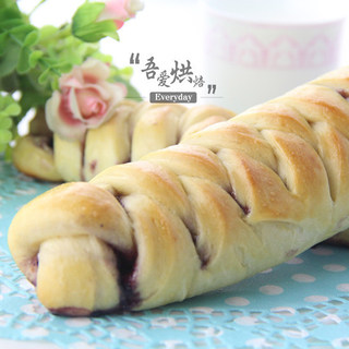 花式蓝莓果酱面包