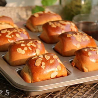 黑麦酸奶餐包
