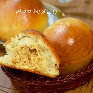 奶油肉松小餐包