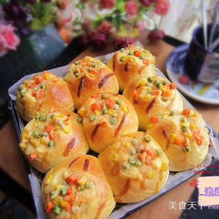 玉米沙拉肉松面包