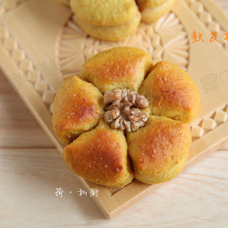 麸皮核桃花朵包