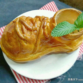 大头靴子面包