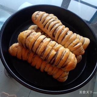 毛毛虫小面包