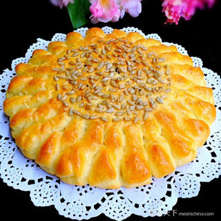 豆沙花样面包