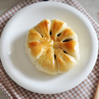 花儿豆沙面包