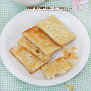 为春游烤一盘咸饼干——葱香饼干