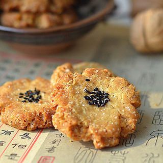 就地取材做形似菊花的【核桃小酥饼】