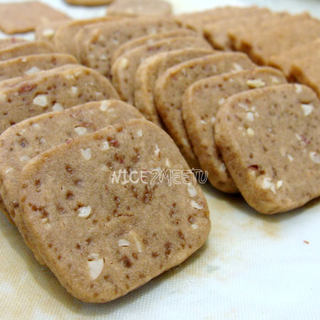 花生碎巧克力酱饼干
