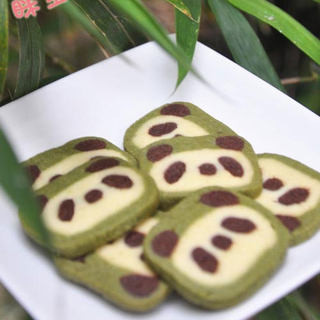 Hello Panda 无色素无模具熊猫饼干来啦！（附超详细过程分解图）
