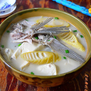 春笋豆腐鲈鱼头汤