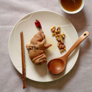 花生黄豆猪蹄汤